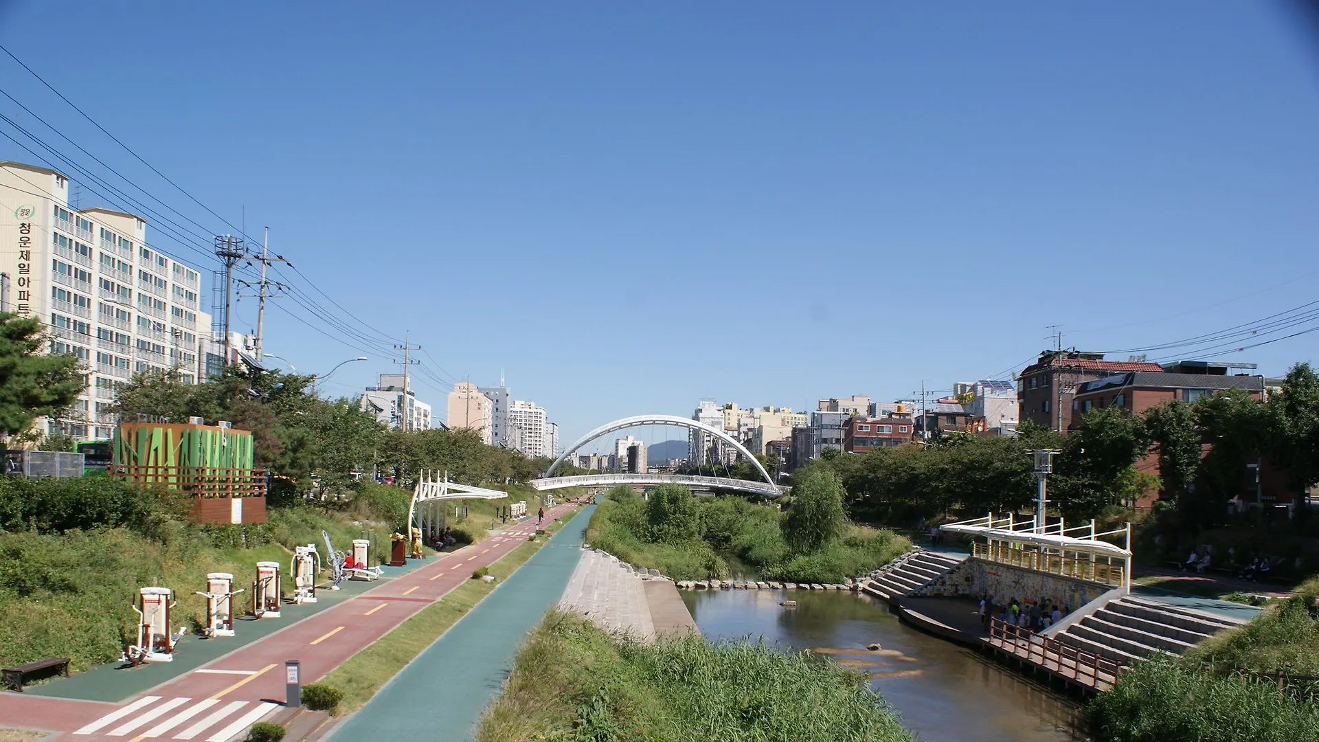 Comfortable As Your Home - Js1 Seoul South Korea